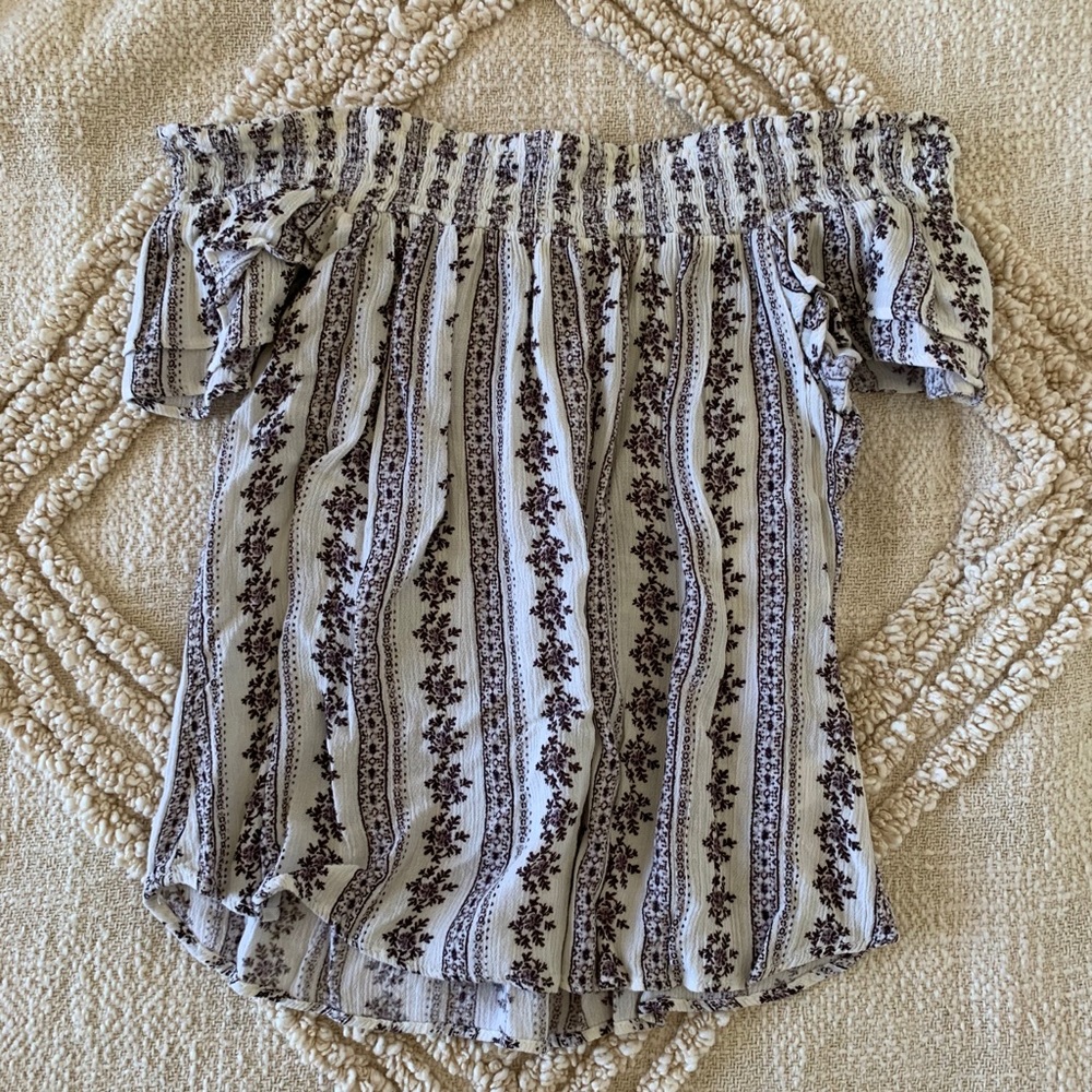 🔅Cute Top🔅 - Picture 2 of 4